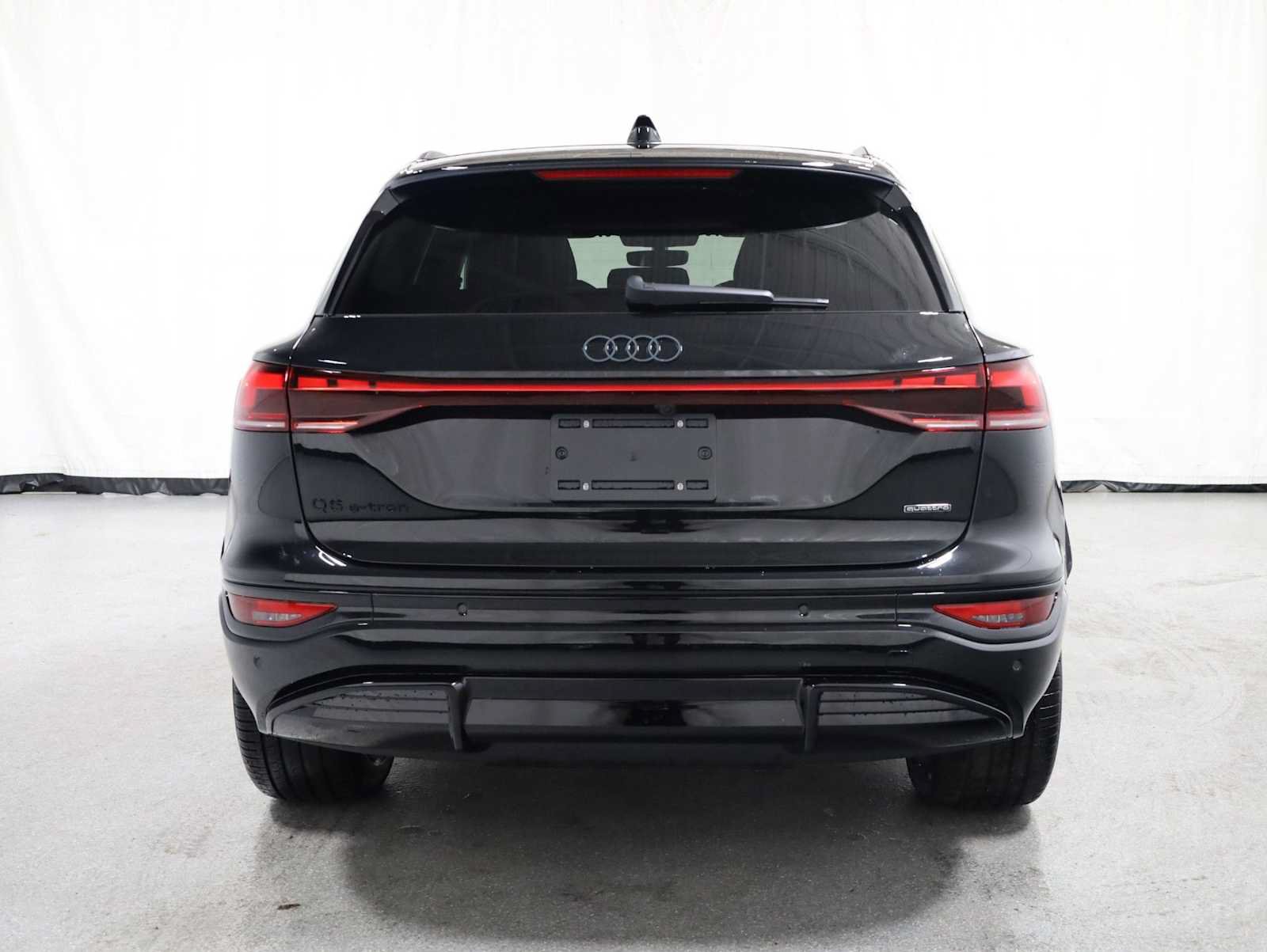 New 2027 Audi Q6 e-tron Premium Plus AWD/4WD image 7