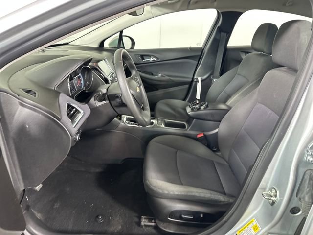 Used 2018 Chevrolet Cruze LT w/ Convenience Package image 11