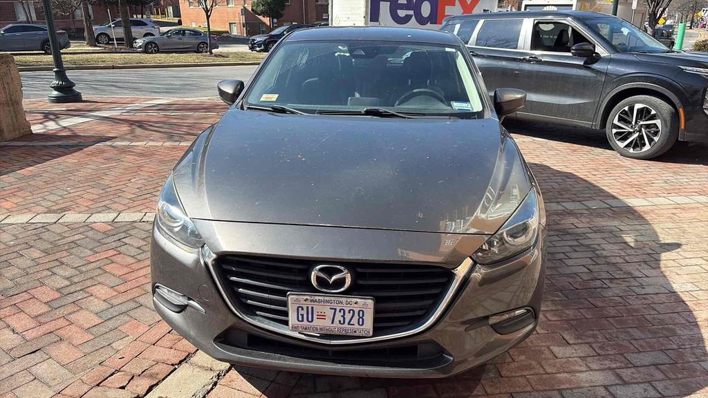 Used 2018 MAZDA MAZDA3 Touring image 2