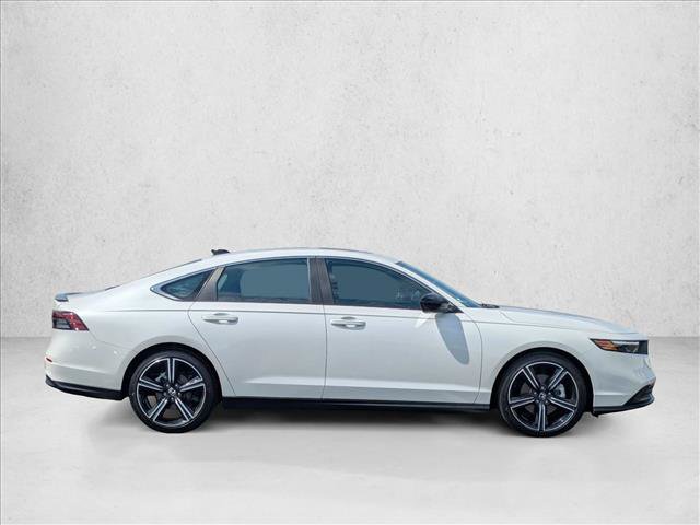 Used 2025 Honda Accord Sport image 4