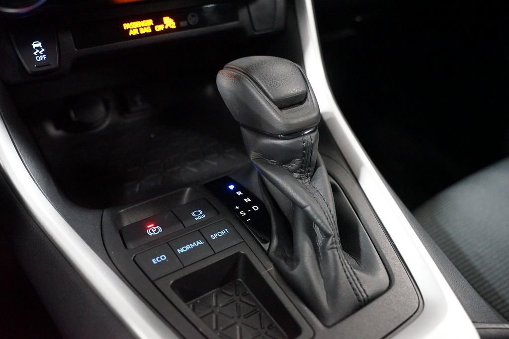 Certified 2022 Toyota RAV4 LE image 20