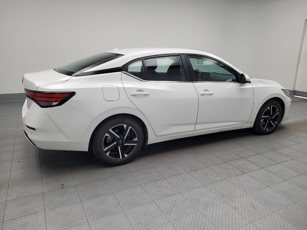 Used 2025 Nissan Sentra SV FWD image 10