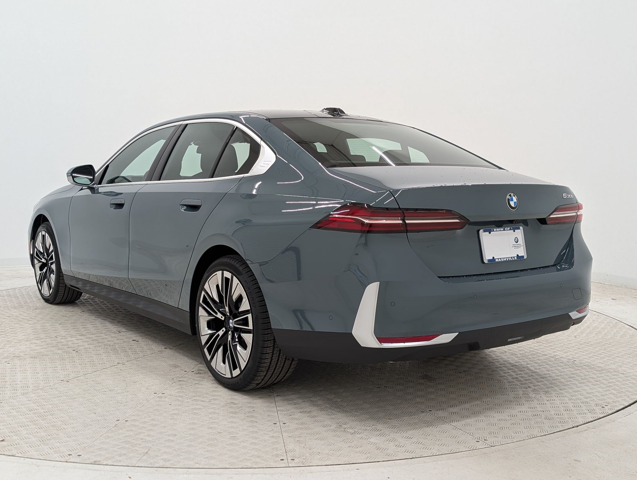 New 2026 BMW 530i w/ Premium Package RWD image 3