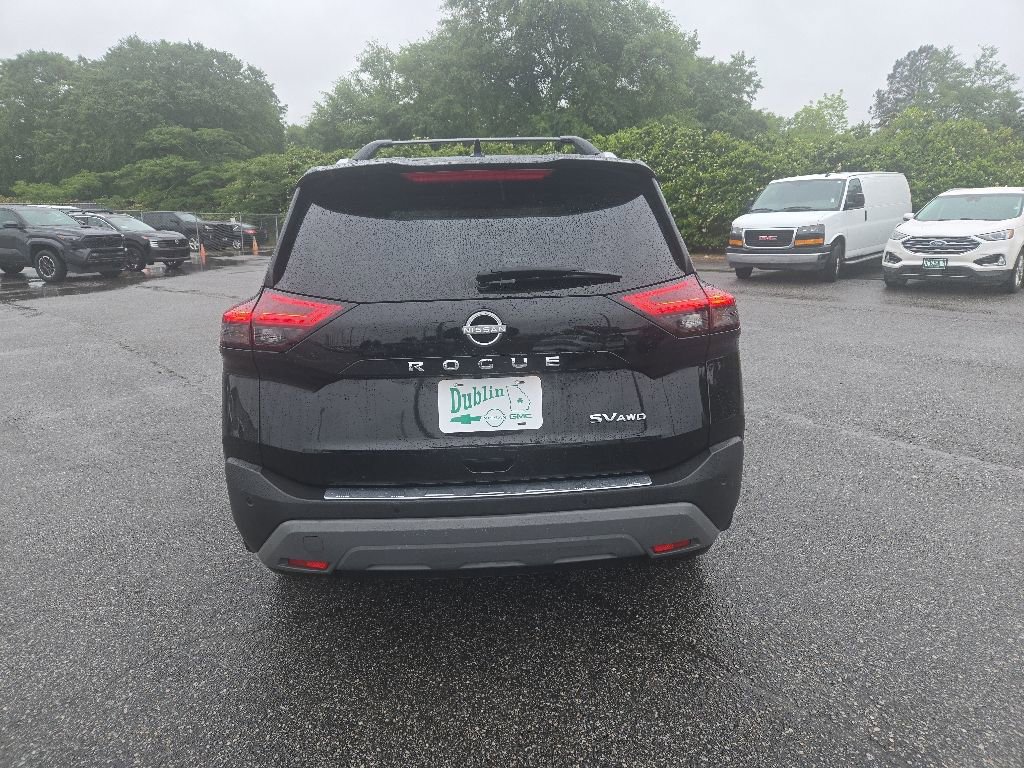 Used 2023 Nissan Rogue SV w/ SV Premium Package AWD/4WD image 4