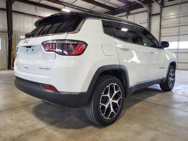 Used 2024 Jeep Compass Limited AWD/4WD image 5