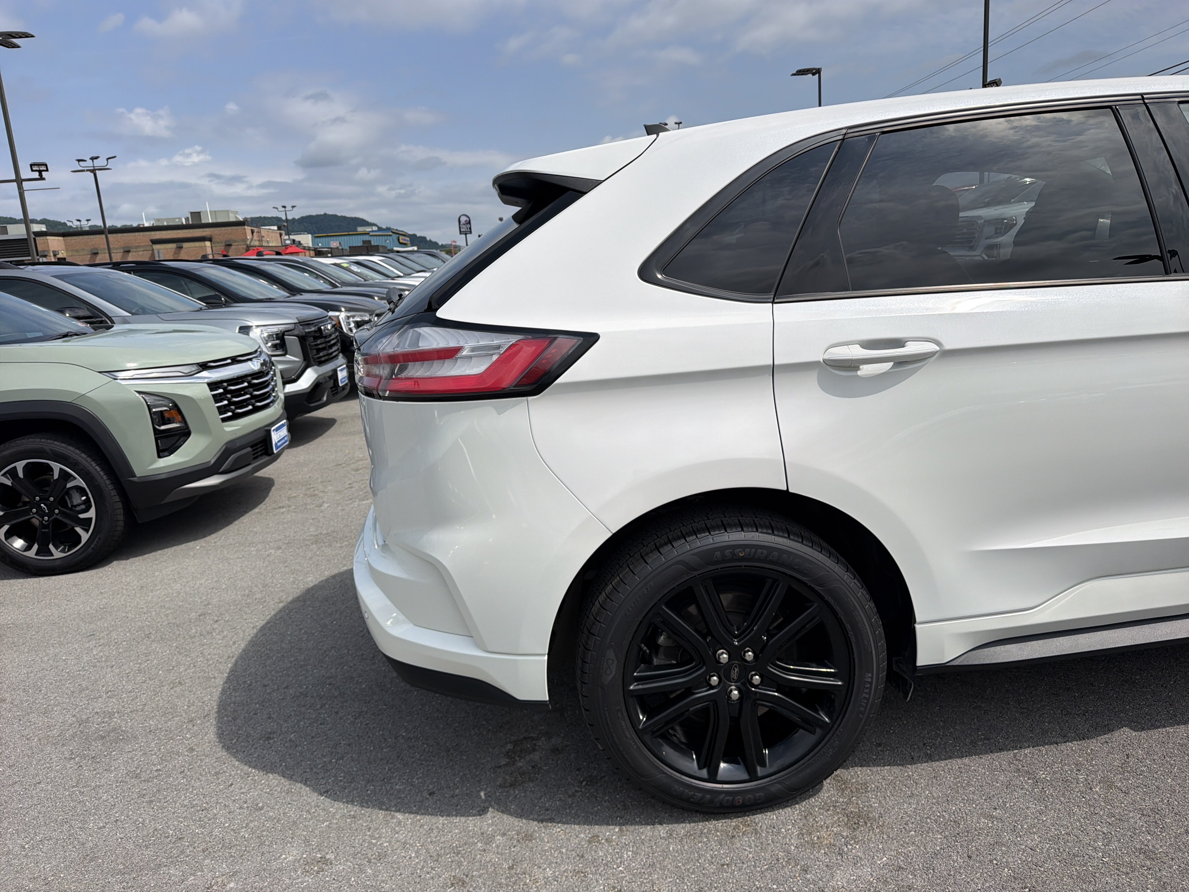 Used 2023 Ford Edge ST-Line AWD/4WD image 6