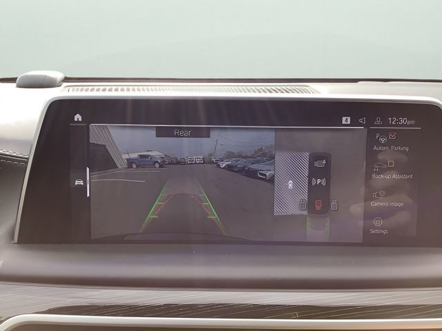 Used 2022 BMW M760i xDrive w/ Luxury Rear Seating Package image 25