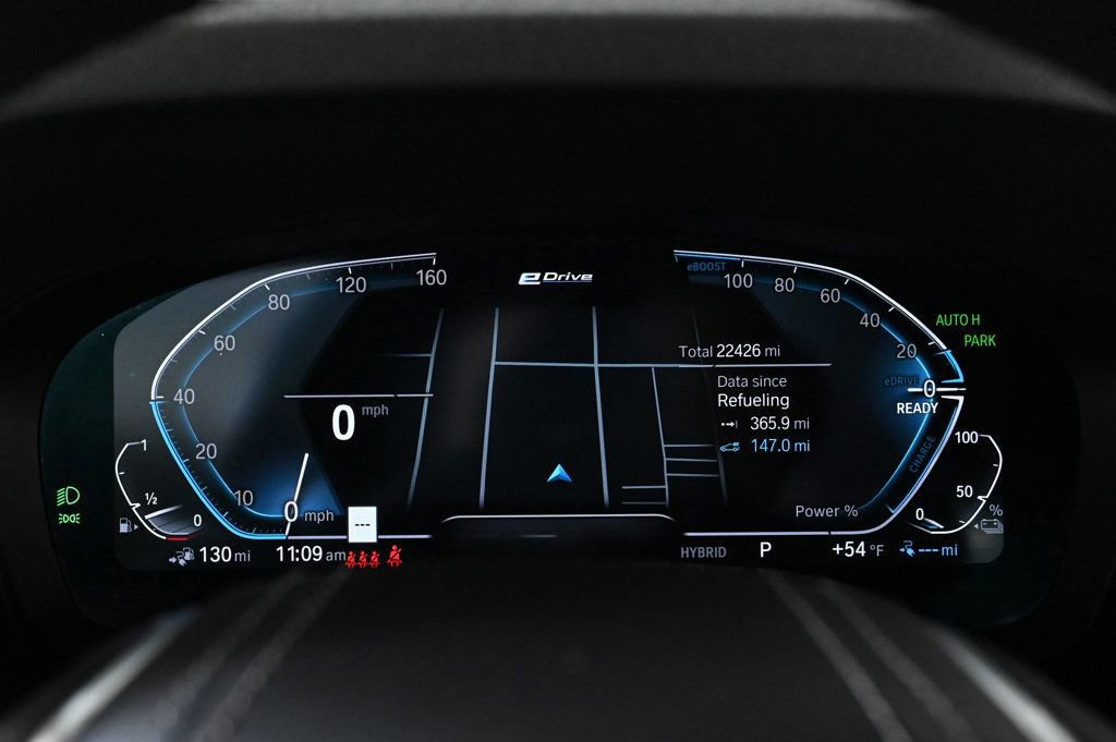 Used 2023 BMW 530e xDrive w/ Premium Package image 11