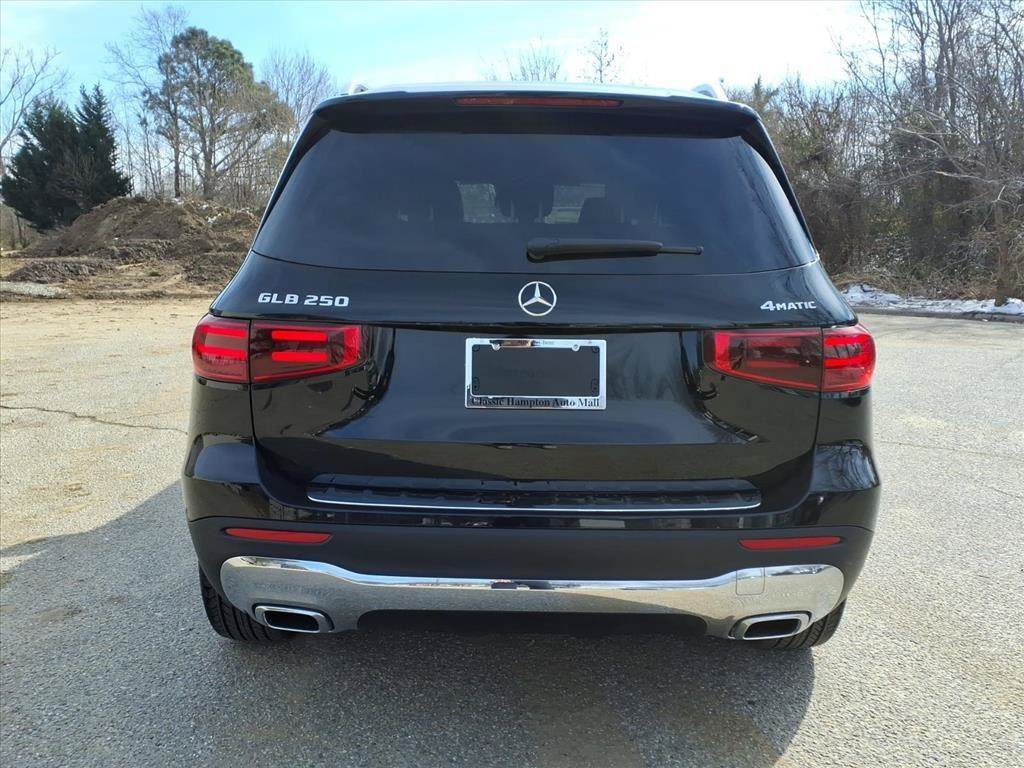 New 2026 Mercedes-Benz GLB 250 4MATIC image 8