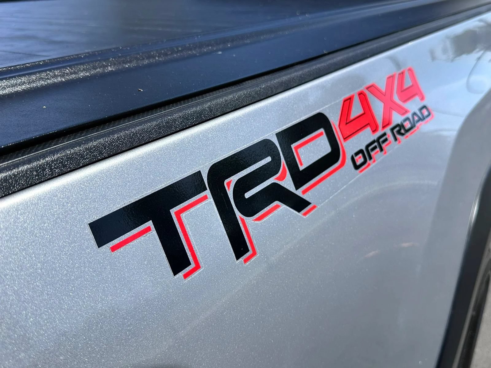 Used 2017 Toyota Tacoma TRD Off-Road w/ Tow Package AWD/4WD image 21