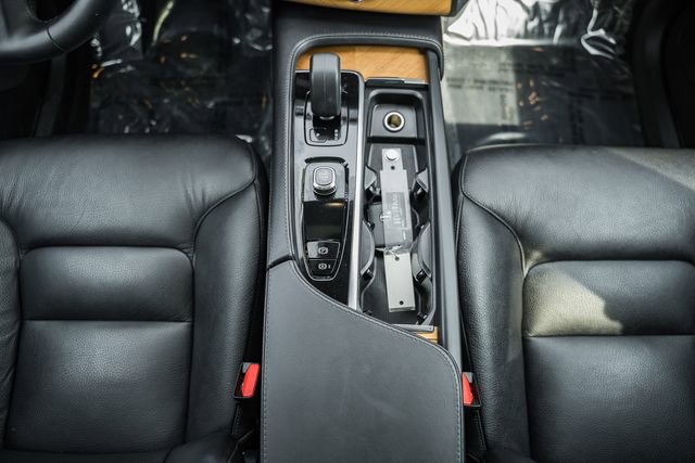 Used 2023 Volvo XC90 B6 Plus w/ Protection Package image 25