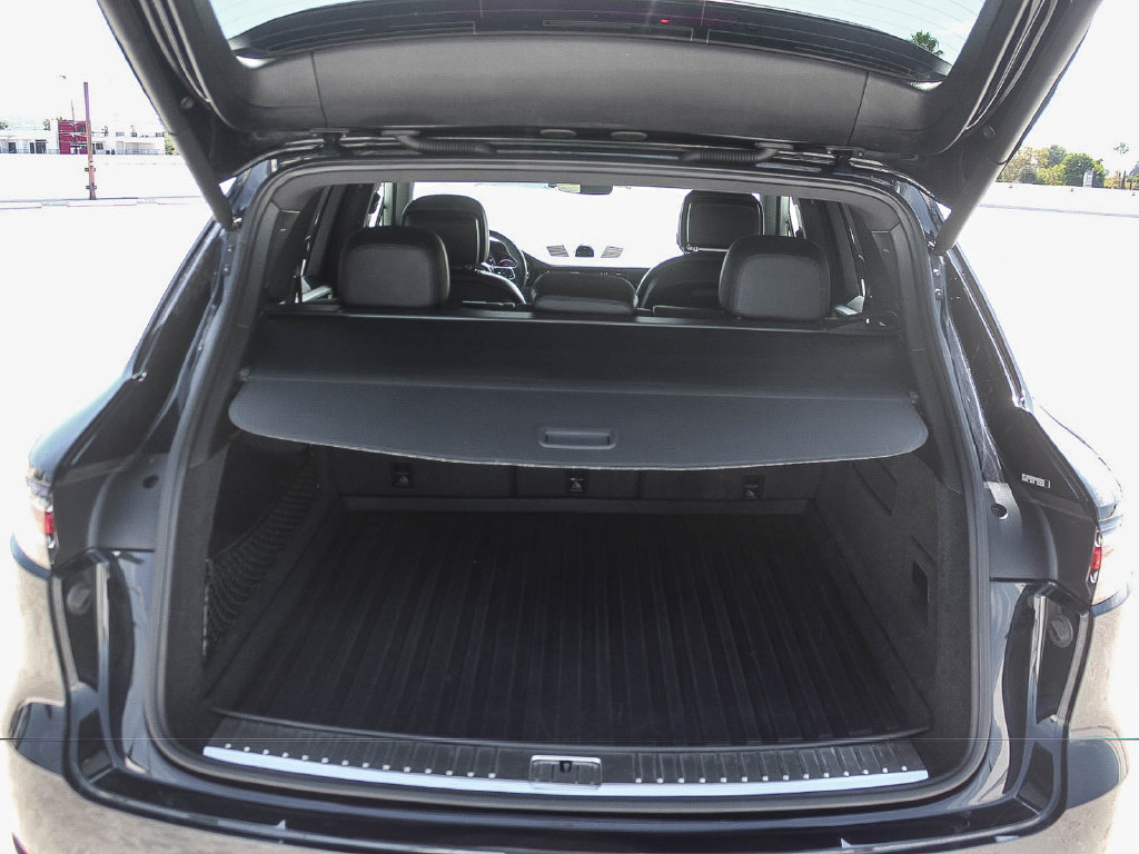 Used 2019 Porsche Cayenne S w/ Premium Package AWD/4WD image 26