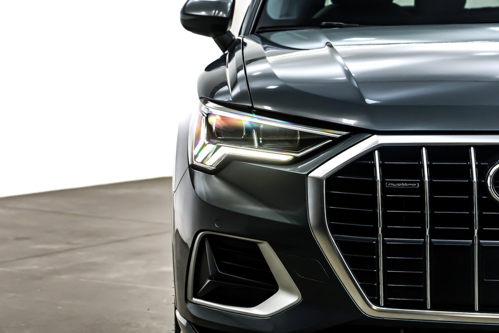 Used 2020 Audi Q3 2.0T Premium Plus w/ Premium Plus Package image 14