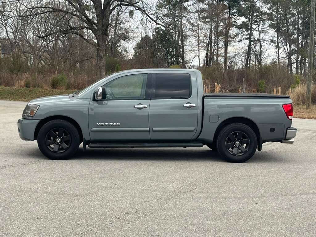 Used 2007 Nissan Titan LE w/ Tow Pkg image 3