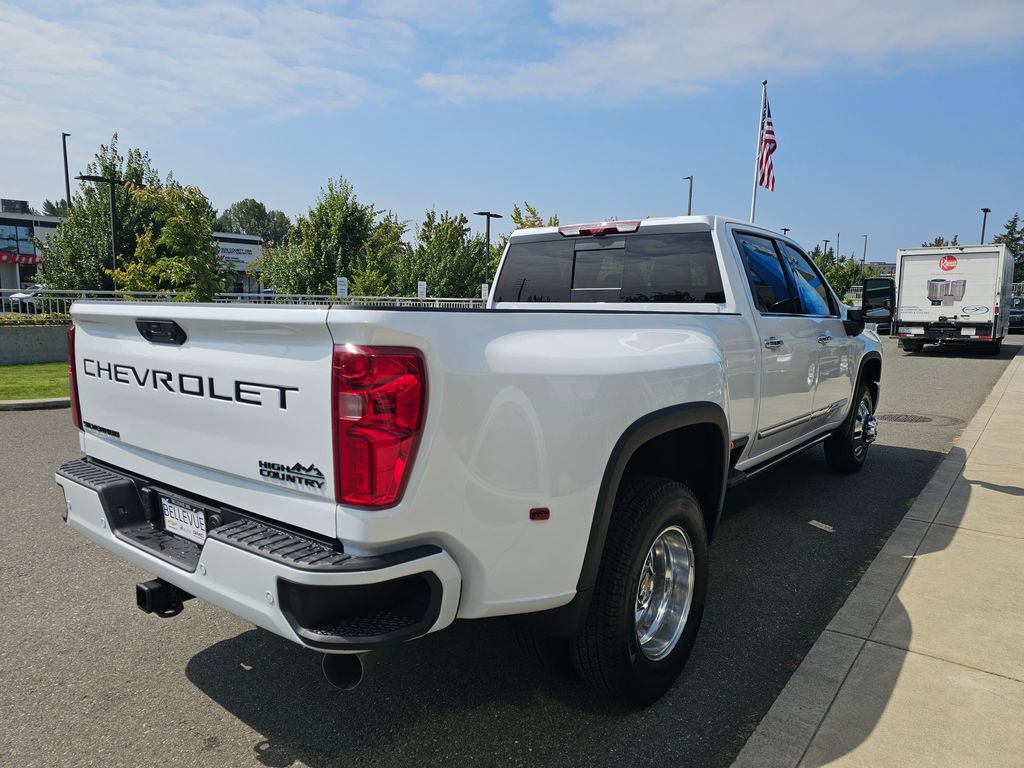 New 2026 Chevrolet Silverado 3500 High Country w/ High Country Premium Package AWD/4WD image 7