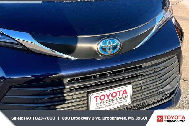 Used 2023 Toyota Sienna LE image 22