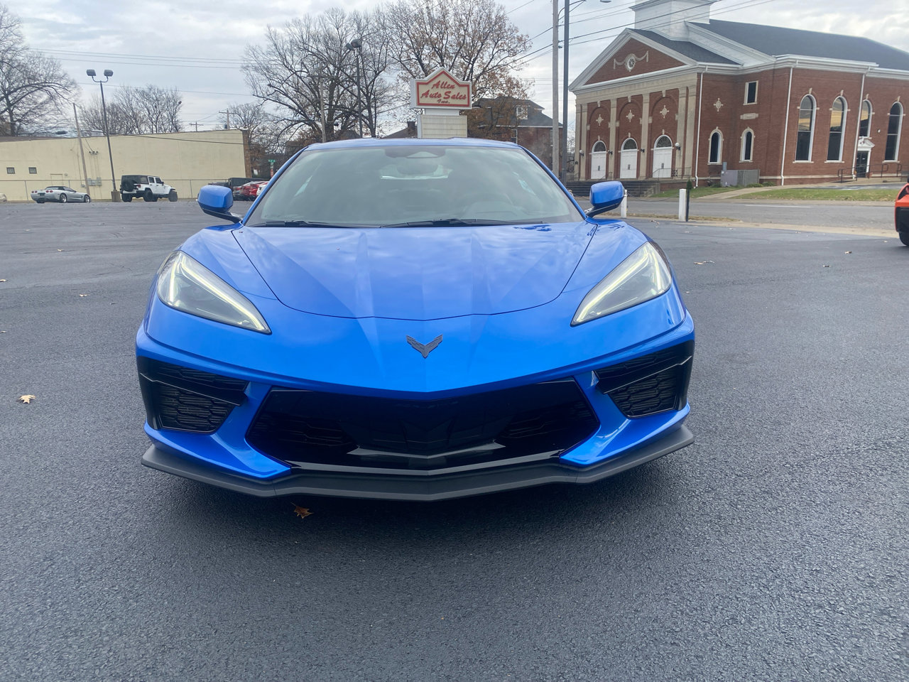 Used 2025 Chevrolet Corvette 2dr Stingray Cpe w/1LT image 2