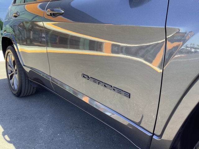 Used 2020 Jeep Cherokee High Altitude image 39