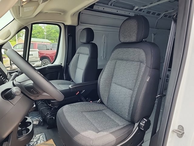 New 2024 RAM ProMaster 3500 w/ Convenience Group image 3