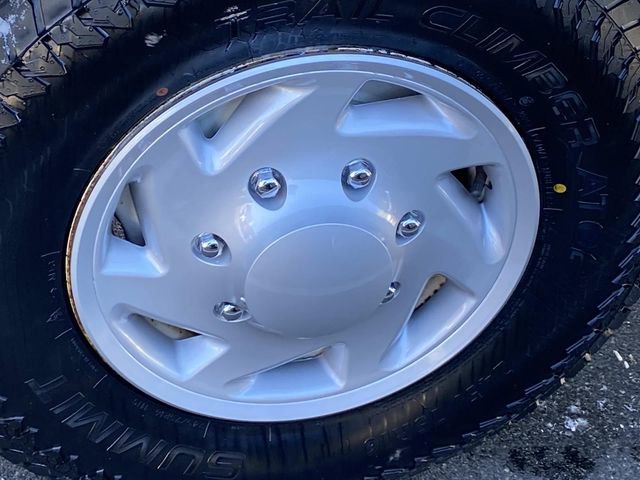 Used 2014 Ford E-350 and Econoline 350 Super Duty w/ Power Windows & Locks Group RWD image 22