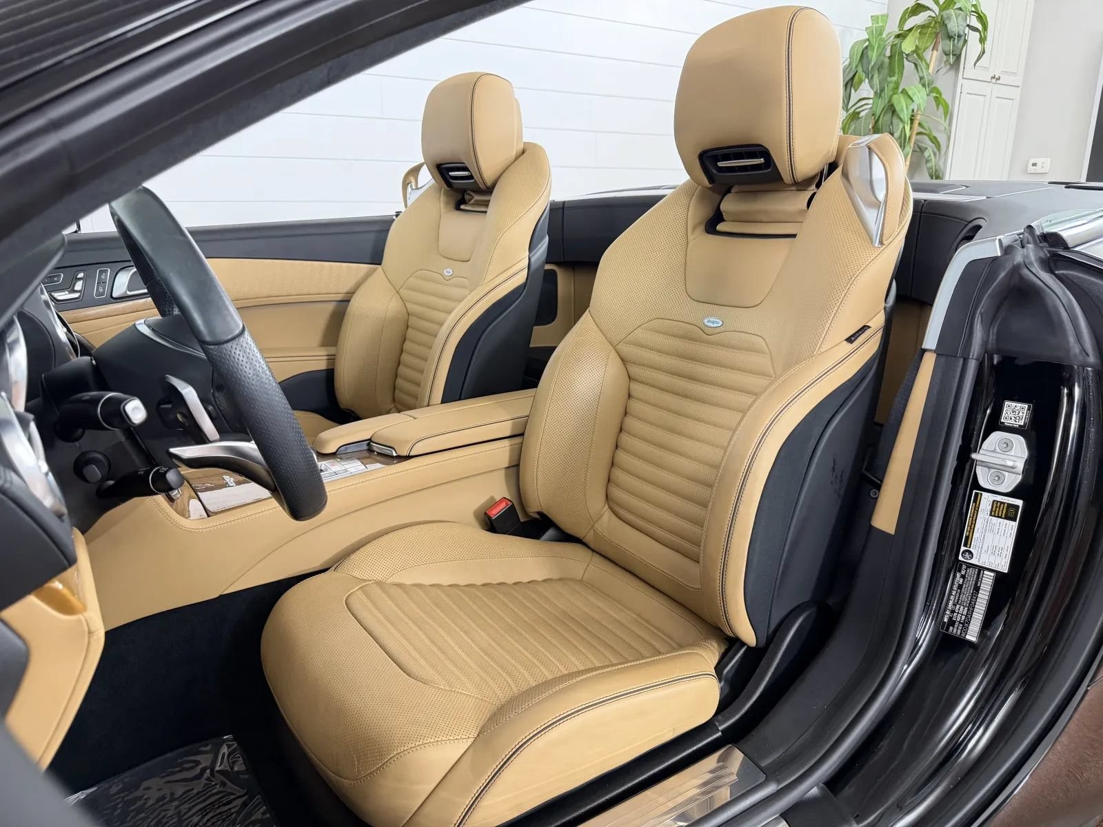 Used 2017 Mercedes-Benz SL 550 image 13