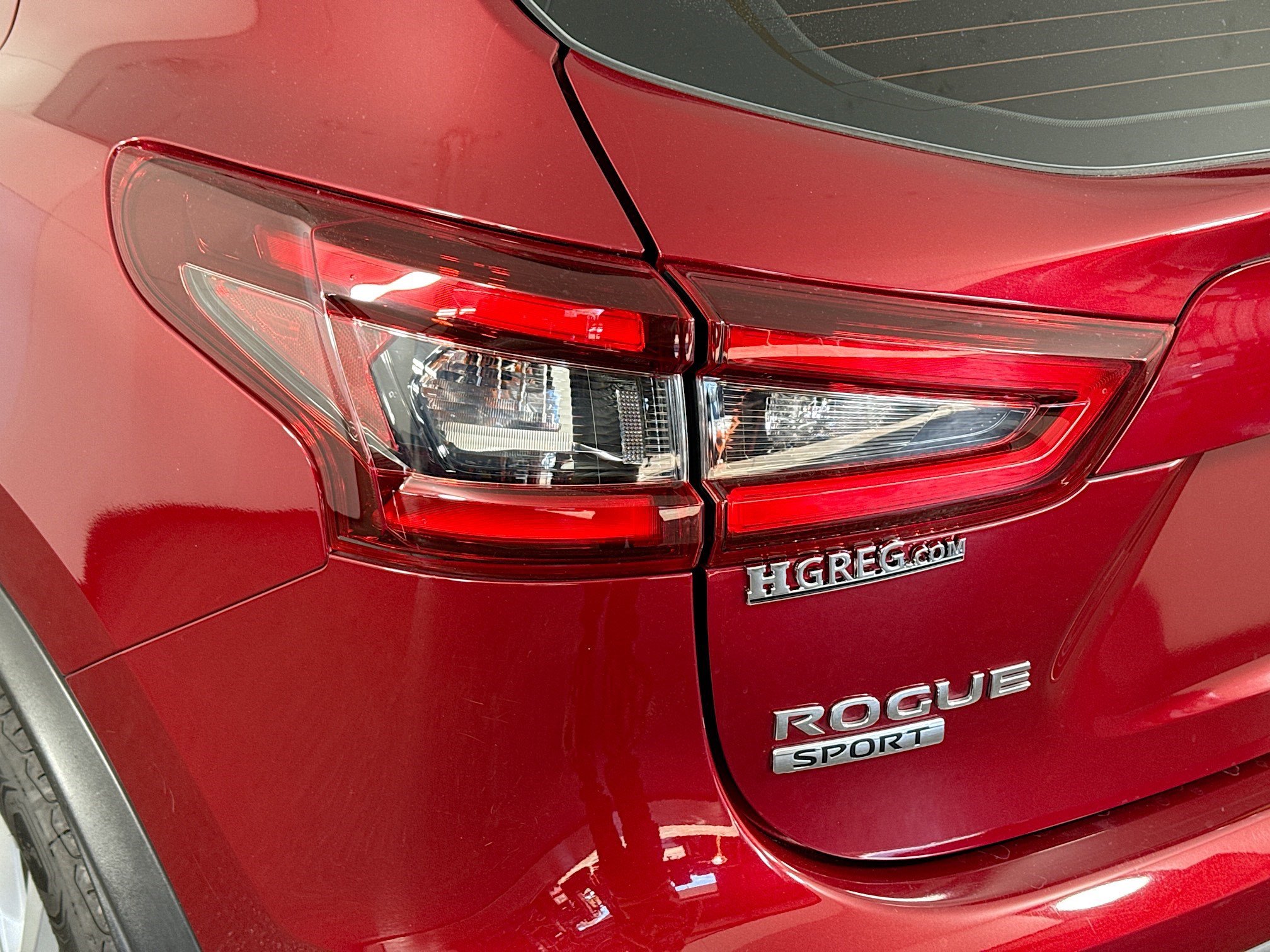 Used 2021 Nissan Rogue Sport S image 35