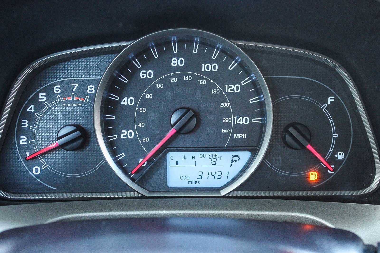 Used 2015 Toyota RAV4 XLE image 24