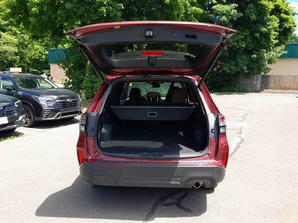Certified 2025 Subaru Forester Touring AWD/4WD image 37