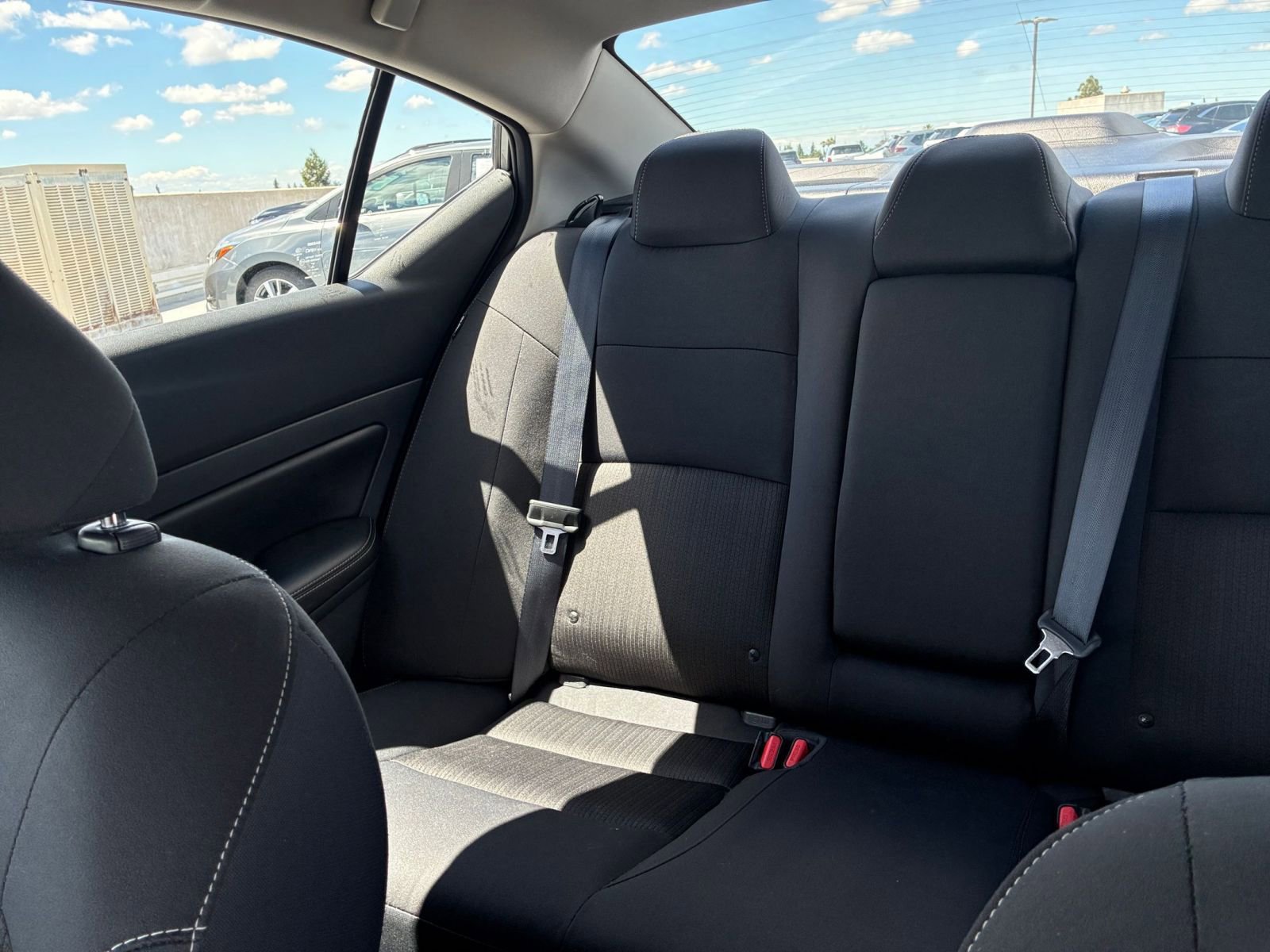 Used 2025 Nissan Altima 2.5 SV FWD image 39