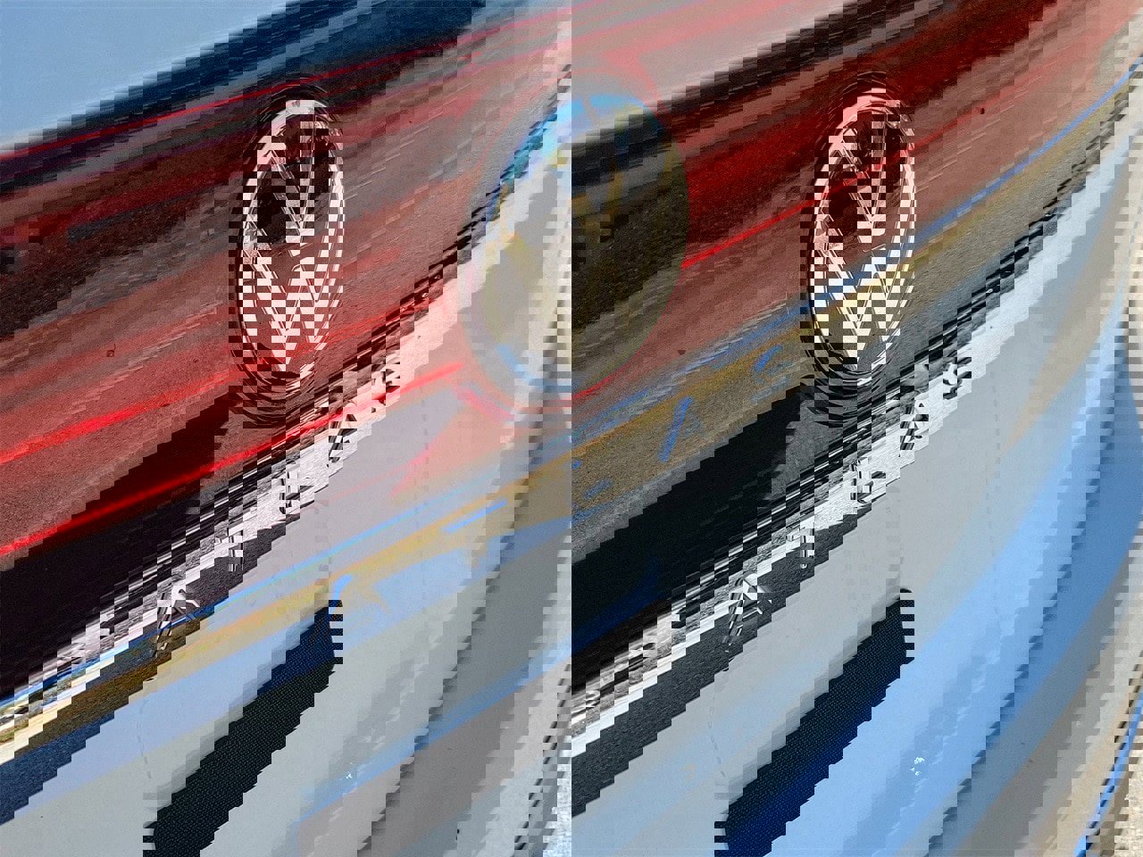 Used 2025 Volkswagen Atlas SE image 6