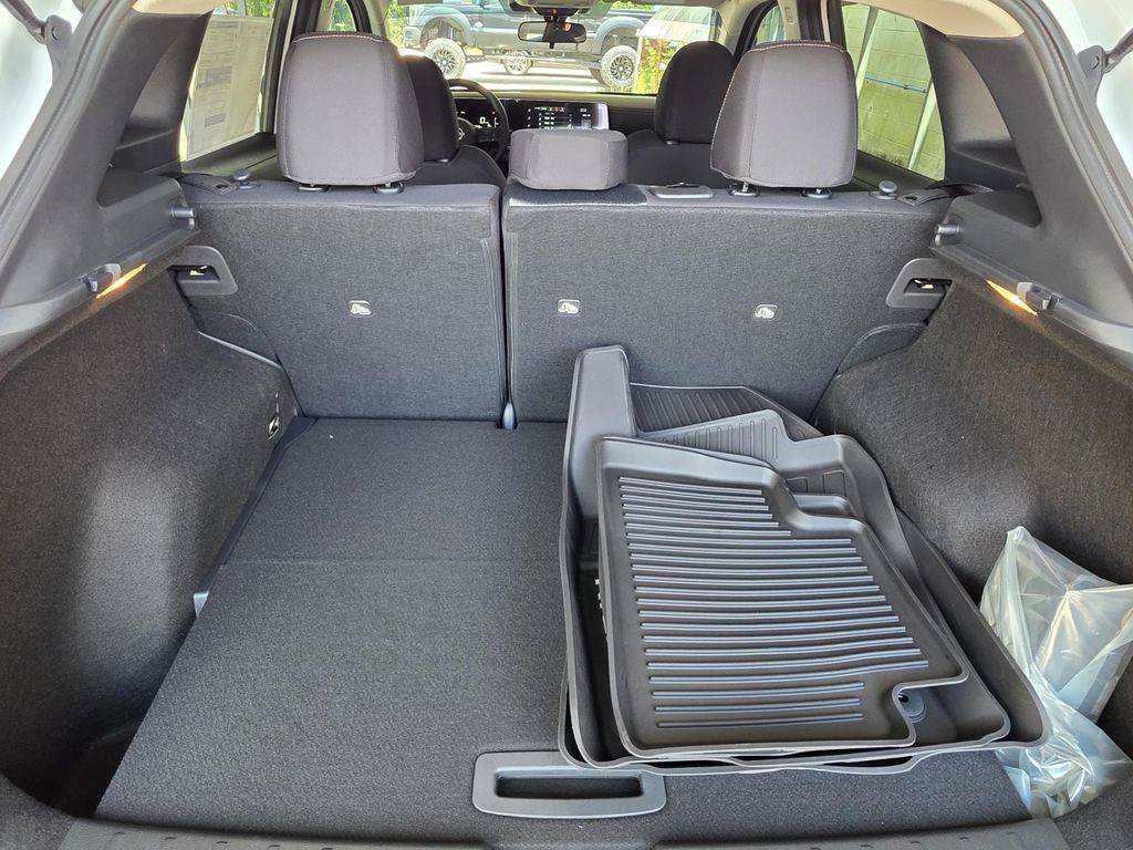 Used 2026 Nissan Kicks SV FWD image 10
