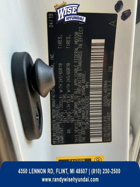 Used 2019 Toyota Highlander XLE FWD image 34