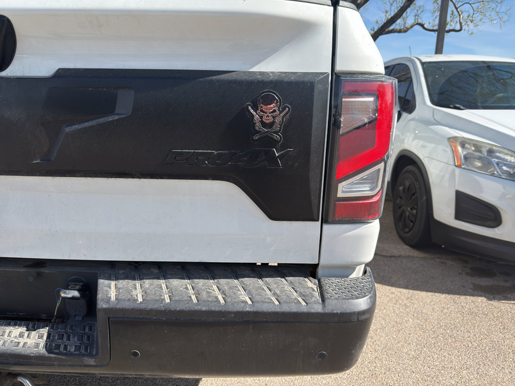 Used 2021 Nissan Titan PRO-4X w/ Pro-4x Convenience Package image 10