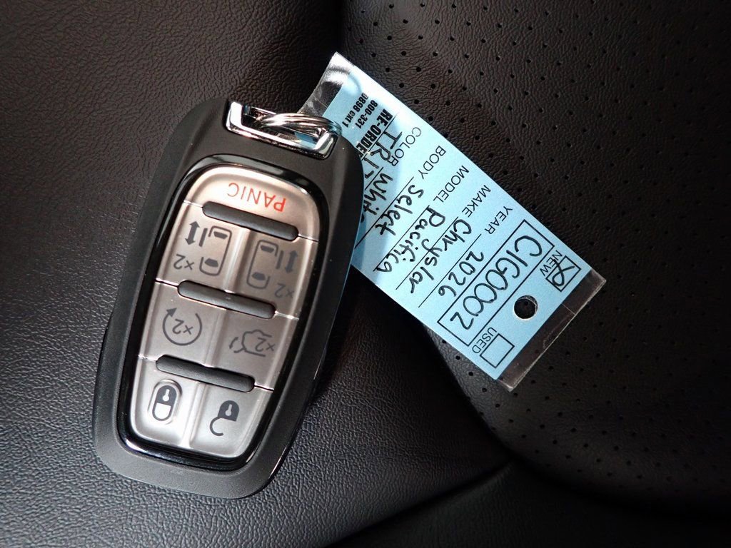 New 2026 Chrysler Pacifica Select image 37