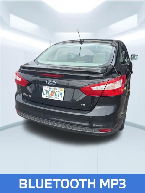 Used 2012 Ford Focus SE FWD image 2