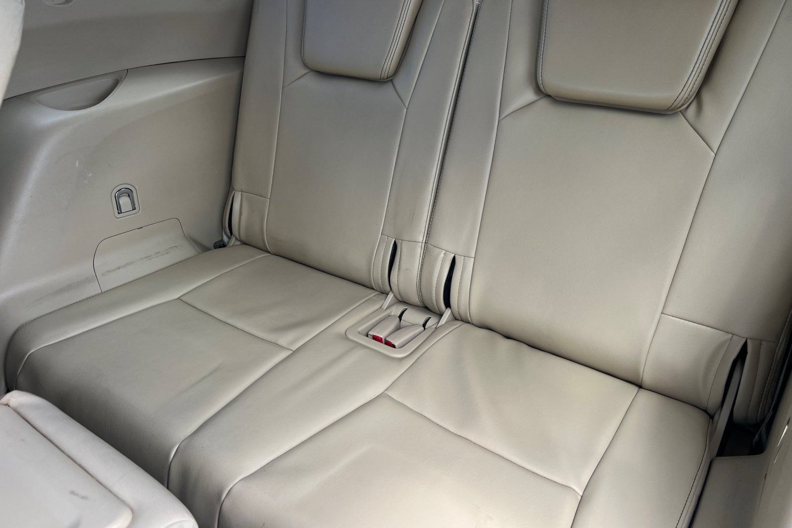 Used 2010 Subaru Tribeca Limited AWD/4WD image 15