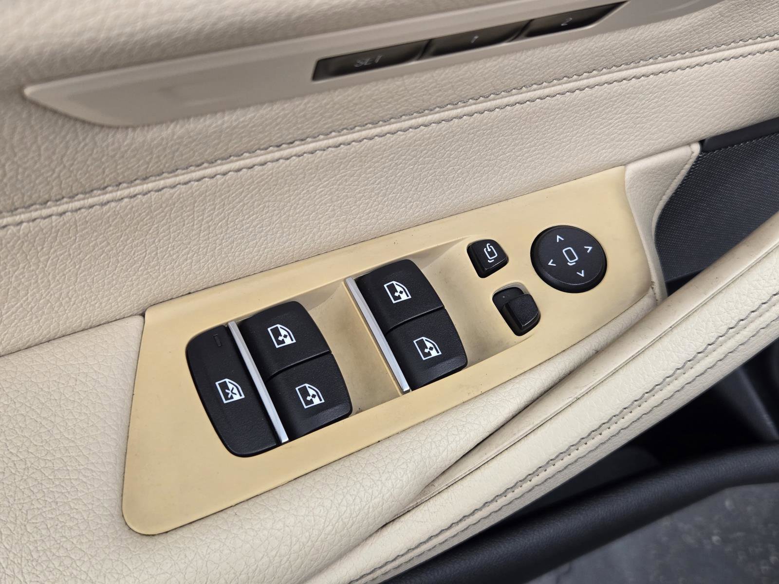 Used 2019 BMW 530i 530i Sedan RWD w/ M Sport Package image 19