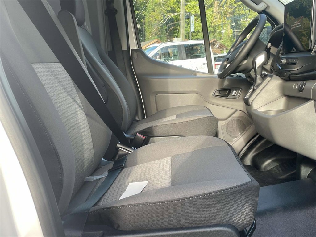 New 2026 Ford Transit 250 148 Medium Roof image 7