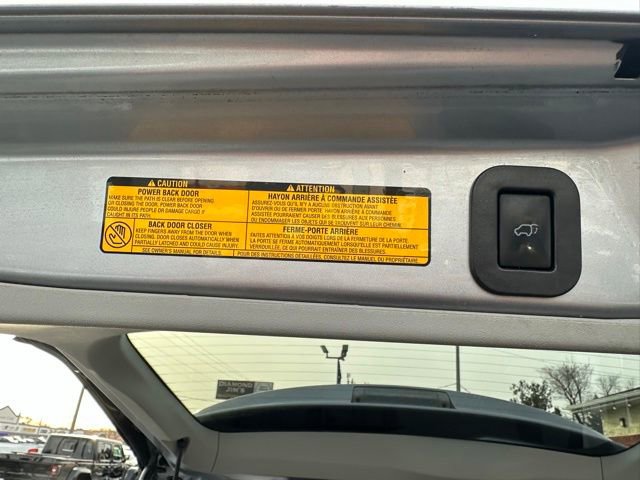 Used 2012 Toyota Sienna XLE image 19