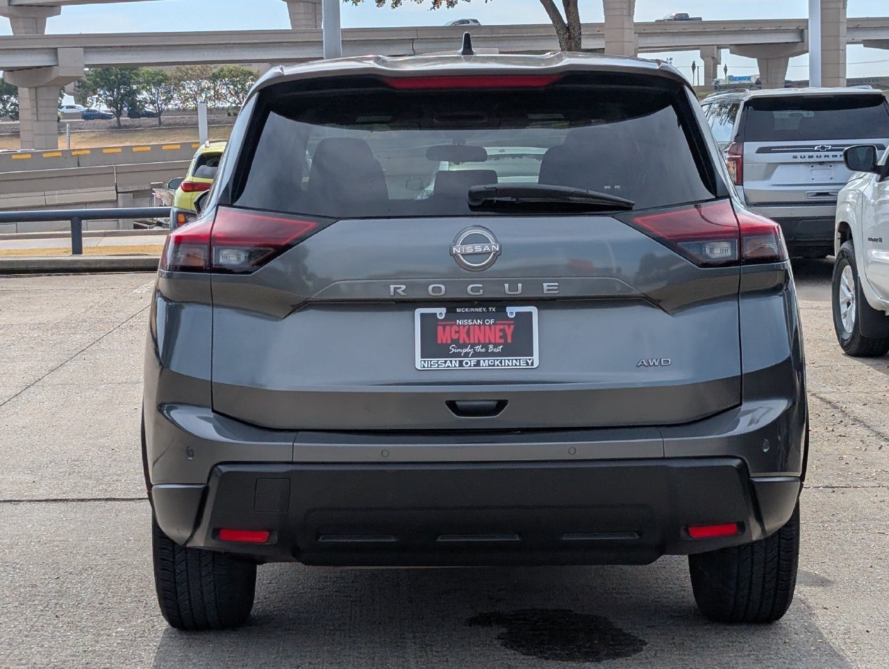 Used 2024 Nissan Rogue S AWD/4WD image 5
