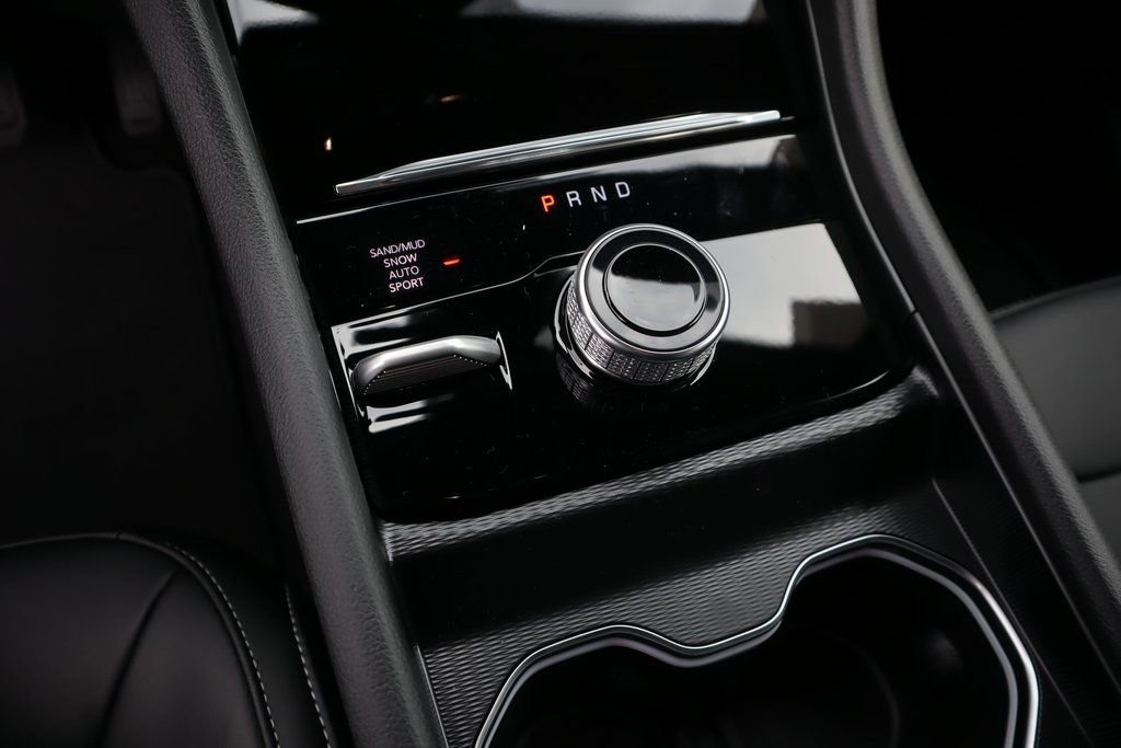 New 2025 Jeep Grand Cherokee L Limited image 9