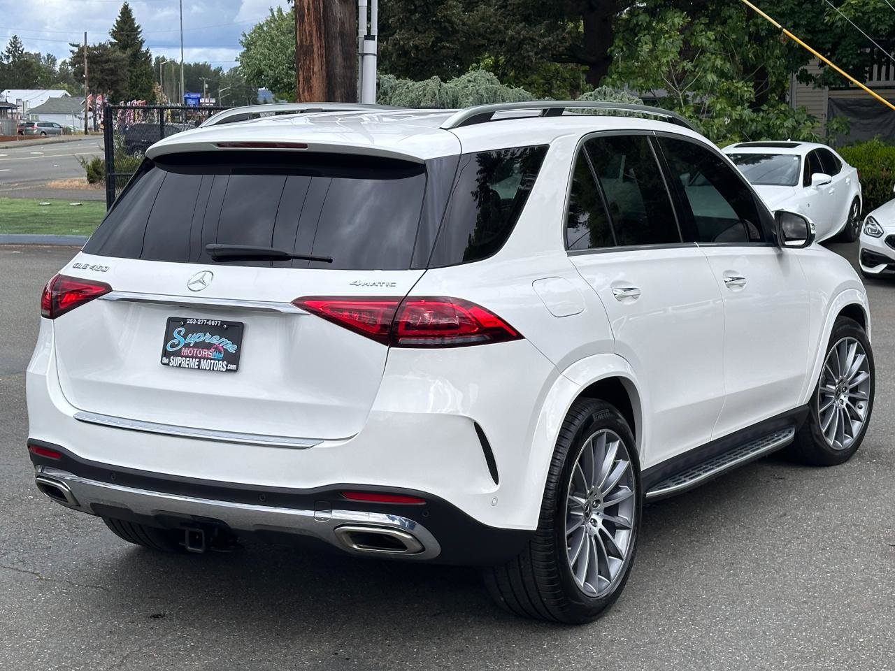 Used 2021 Mercedes-Benz GLE 450 4MATIC w/ AMG Line Exterior image 30