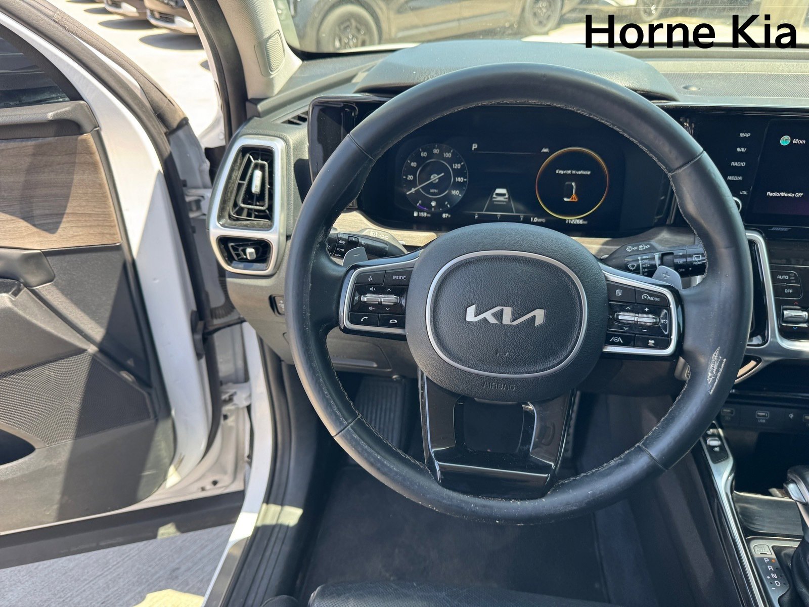 Used 2022 Kia Sorento SX Prestige image 17