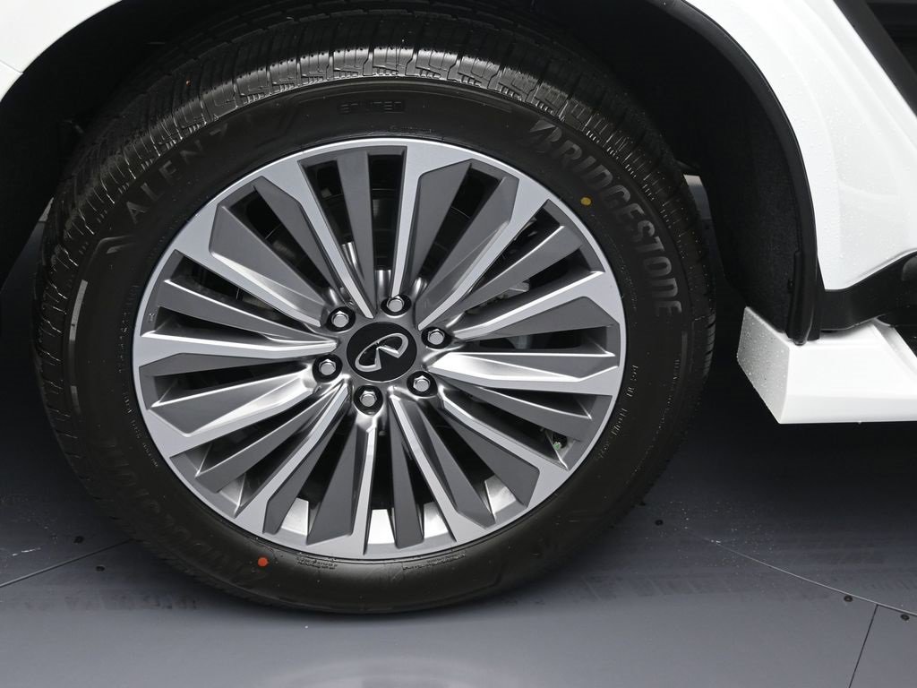 New 2026 INFINITI QX80 Luxe image 5