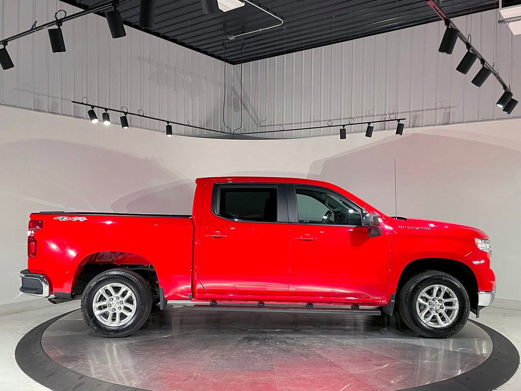 Used 2024 Chevrolet Silverado 1500 LT image 10