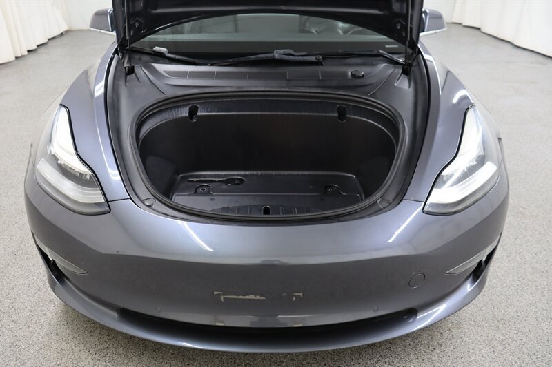 Used 2020 Tesla Model 3 Standard Range RWD image 26