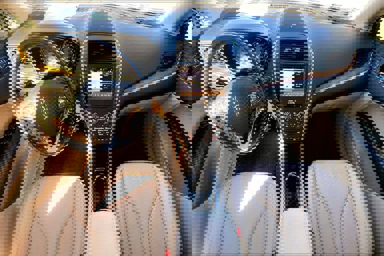 Used 2018 Lincoln MKC Select w/ Select Plus Package image 15