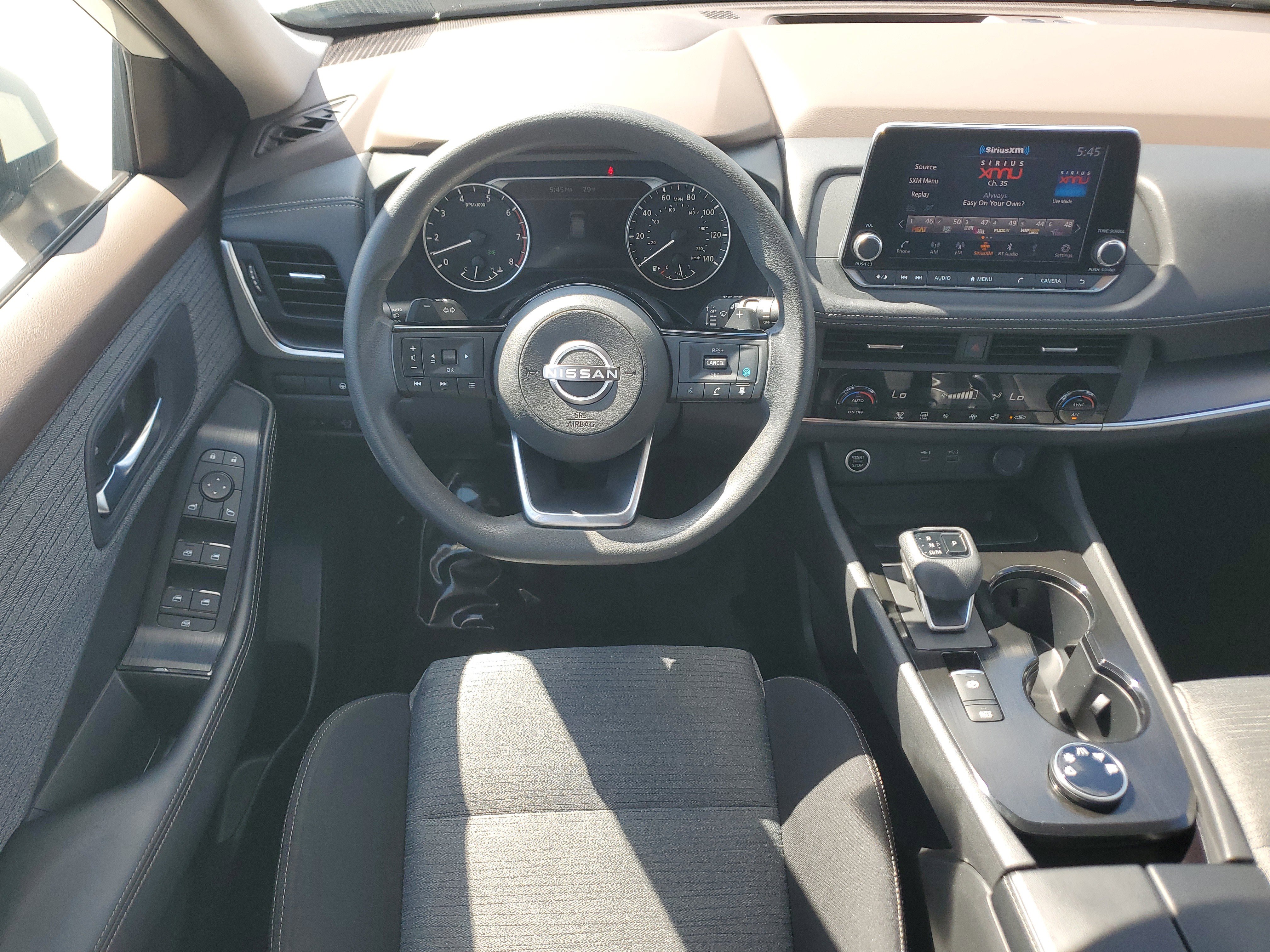 Used 2023 Nissan Rogue SV image 18