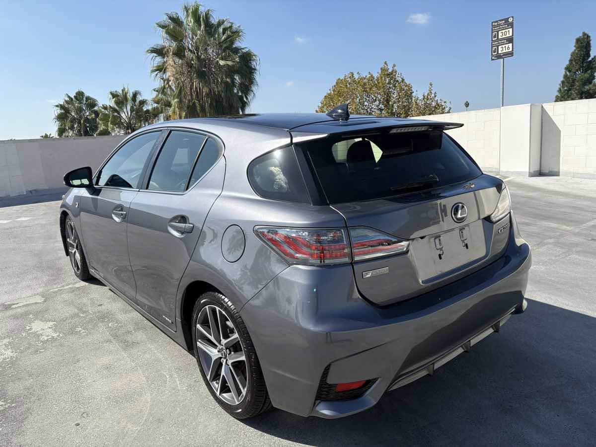 Used 2015 Lexus CT 200h image 12