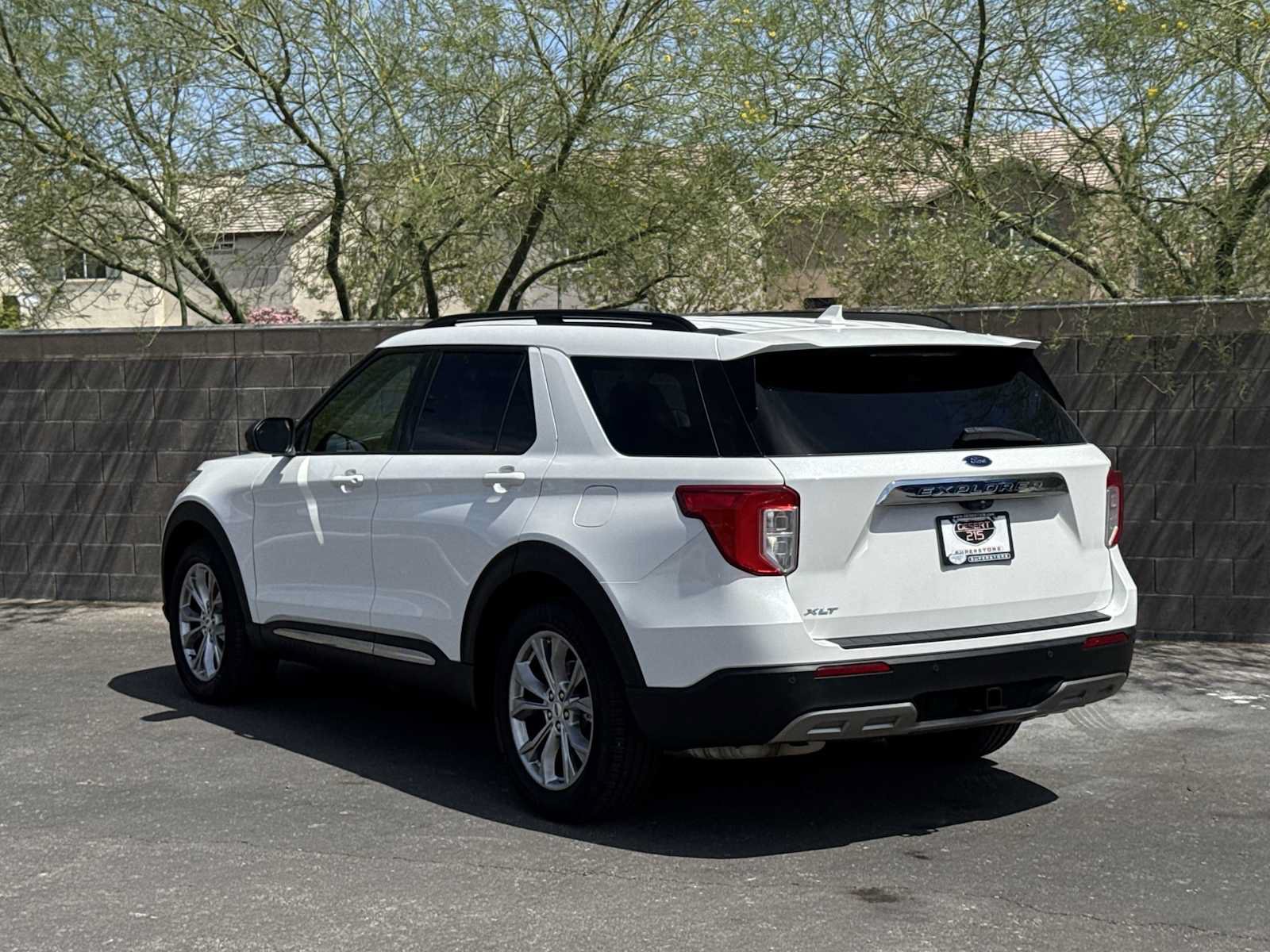 Used 2021 Ford Explorer XLT w/ Equipment Group 202A RWD image 6